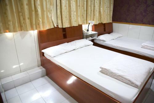 Hostal Yau King Hotel