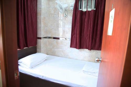 Hostal Yau King Hotel