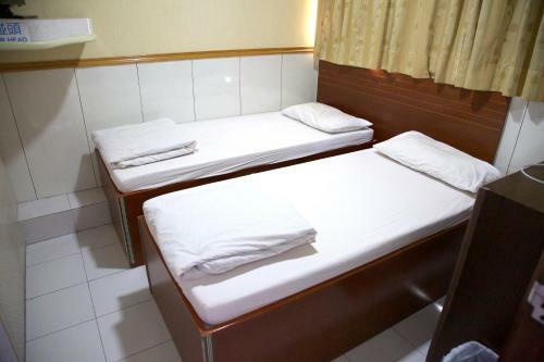 Hostal Yau King Hotel