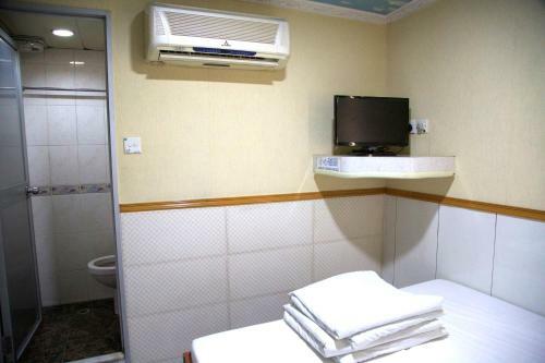 Hostal Yau King Hotel