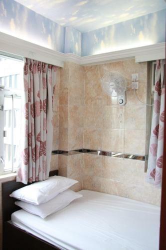 Hostal Yau King Hotel