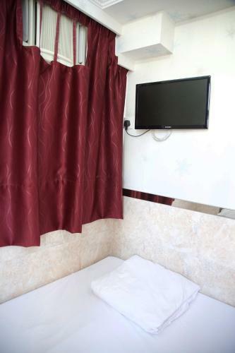 Hostal Yau King Hotel