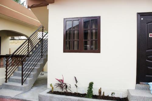 Hostal Rose Leat Elegant Bed & Breakfast