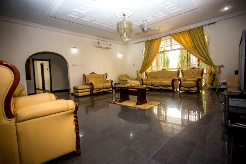 Villa Luxurious 5 Bedroom Home