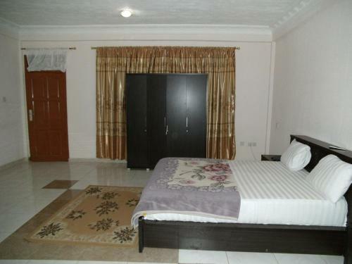 Pemicsa Hotel Accra