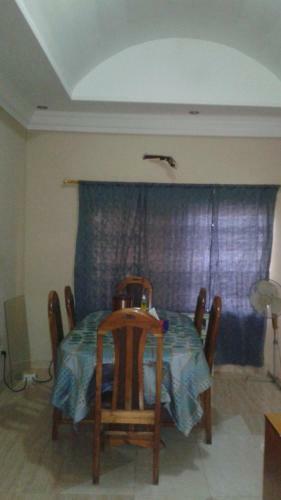 Hostal Flower City Guest House