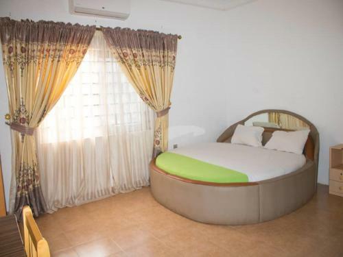 Hostal Elizz Guest House
