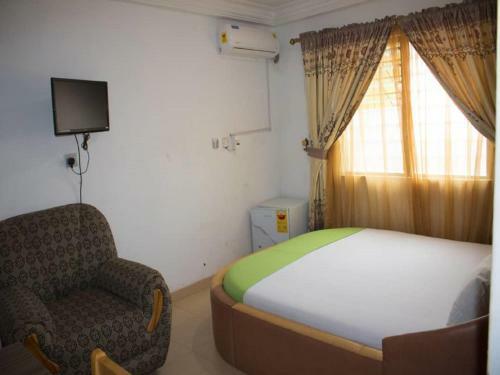 Hostal Elizz Guest House