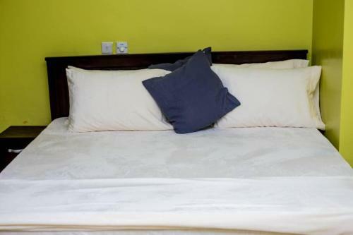 Hostal Danritzcer Suites