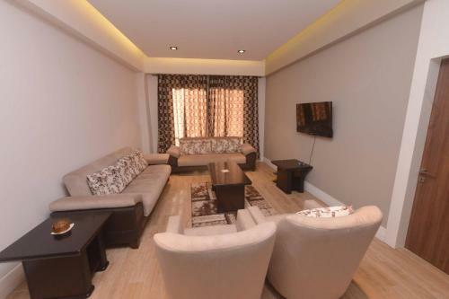 Pls Apartments - Cantonments