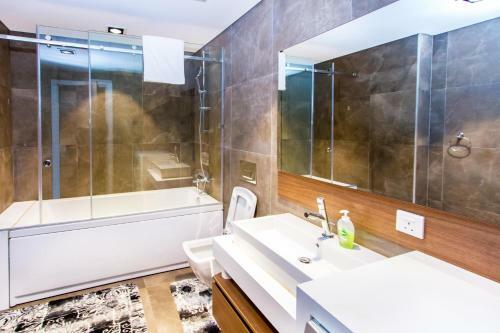 Pls Apartments - Cantonments