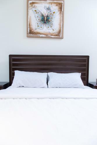 Pls Apartments - Cantonments