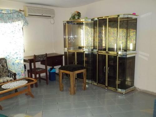 Hostal Nelis Lodge