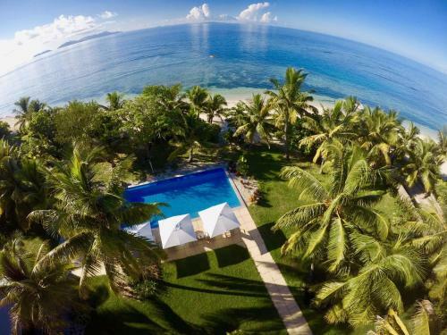 Hotel Vomo Island Resort