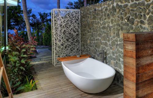 Hotel Vomo Island Resort