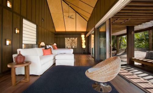 Hotel Vomo Island Resort