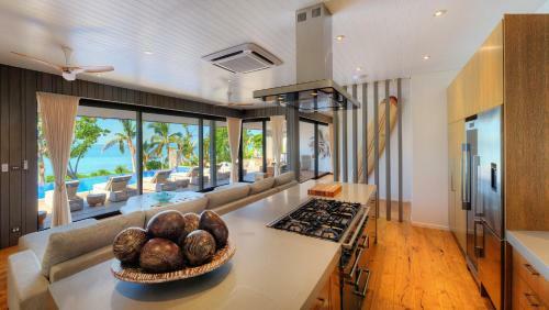 Hotel Vomo Island Resort