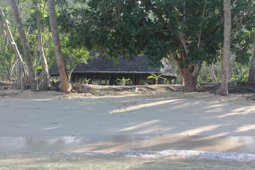 Hotel Waruka Bay Resort