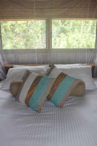 Hotel Waruka Bay Resort