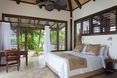 Hotel Savasi Island Resort