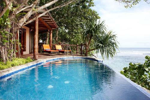 Hotel Savasi Island Resort