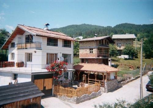 Hostal Villa Lovna Sreshta