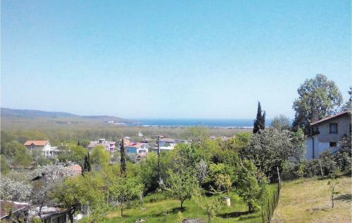 Three-bedroom Holiday Home In Primorsko