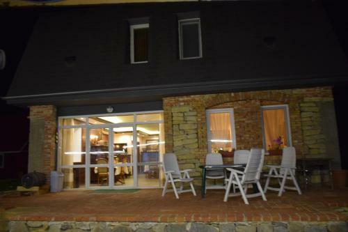 Hostal Lakatitsa Guest House