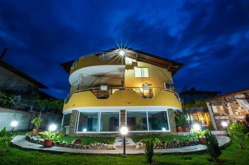 Hostal Guest House Holiday