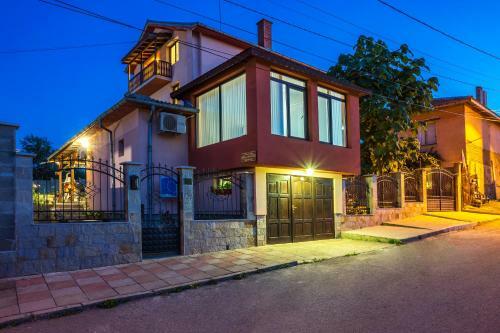 Hostal Klukarnika Guest House