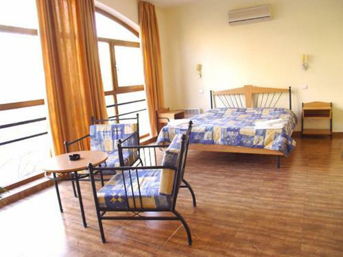 Central Family Hotel