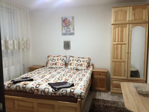 Hostal Elenite Guesthouse