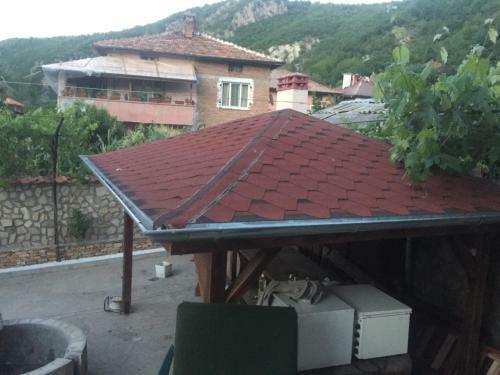 Hostal Elenite Guesthouse