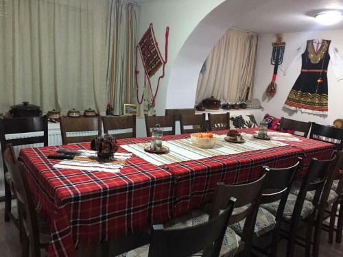 Hostal Elenite Guesthouse