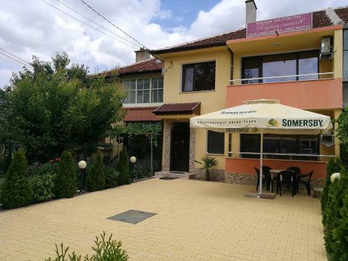 Hostal Guest House Karaulanov