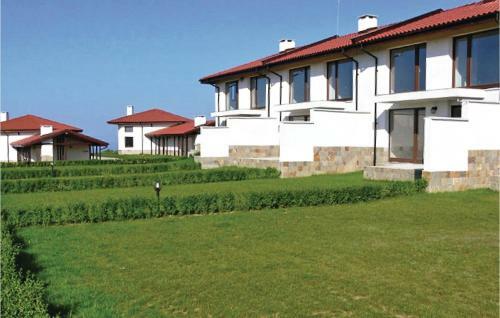 Three-bedroom Holiday Home In Lozenets