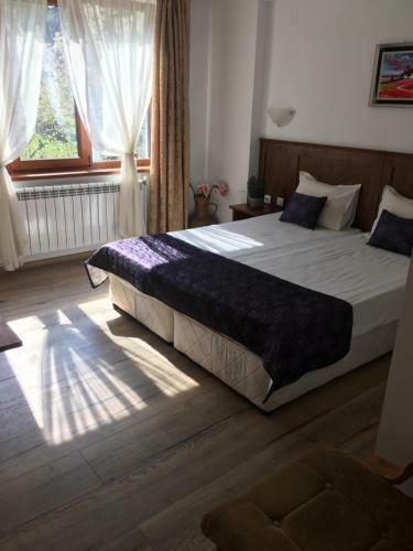 Hostal Guest House Rest