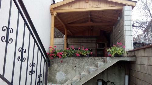 Hostal Miranis Houses