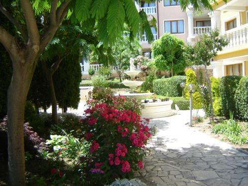 Byala Palace Apartments
