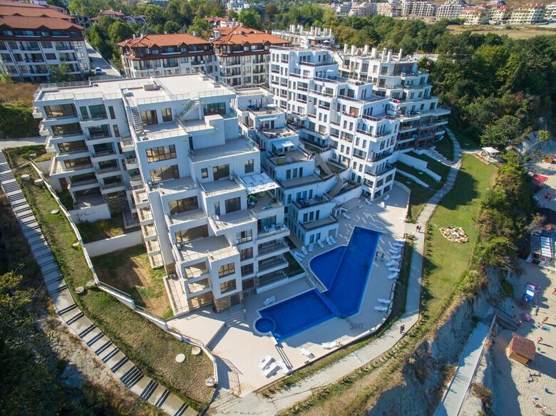 Byala Vista Cliff Apartments