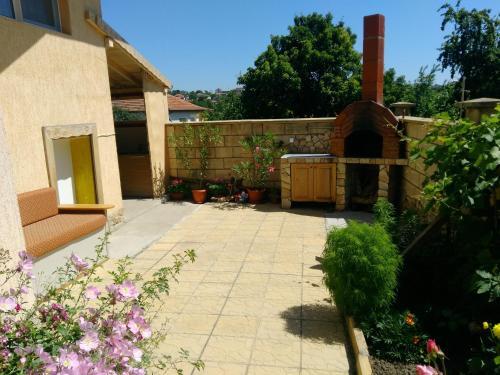 Hostal Eleonor Guest House