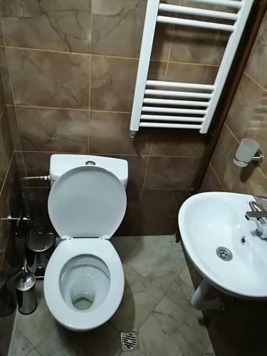 Hostal White Guest House 2