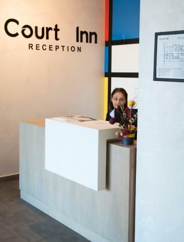 Hotel Court Inn