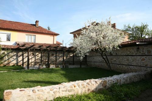 Djudjeva Kyshta Hotel