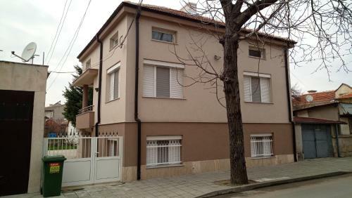 Hostal Villa Ros Guest House
