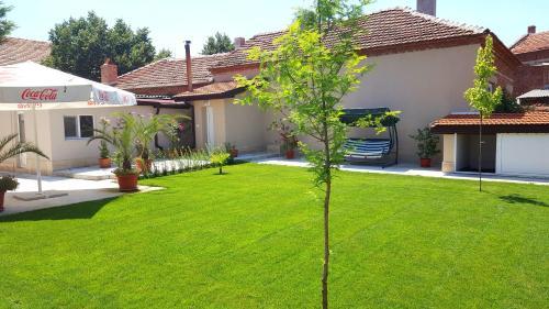 Hostal Villa Ros Guest House