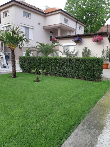 Hostal Villa Ros Guest House