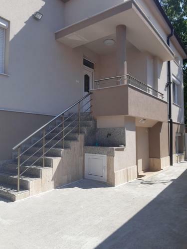 Hostal Villa Ros Guest House