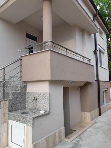 Hostal Villa Ros Guest House