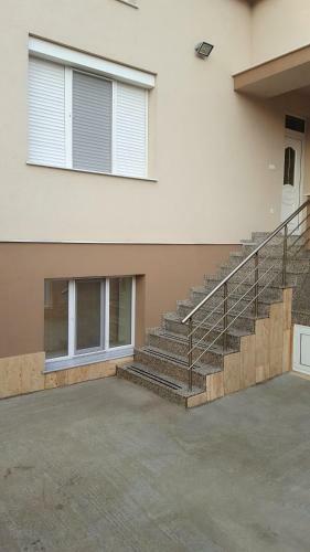 Hostal Villa Ros Guest House